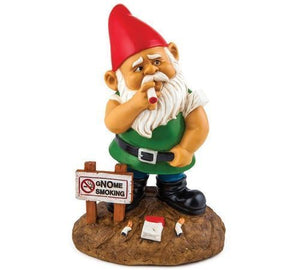 GNOME SMOKING GARDEN GNOME