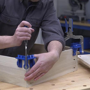 90 Degree Angle Carpenter's Clamp